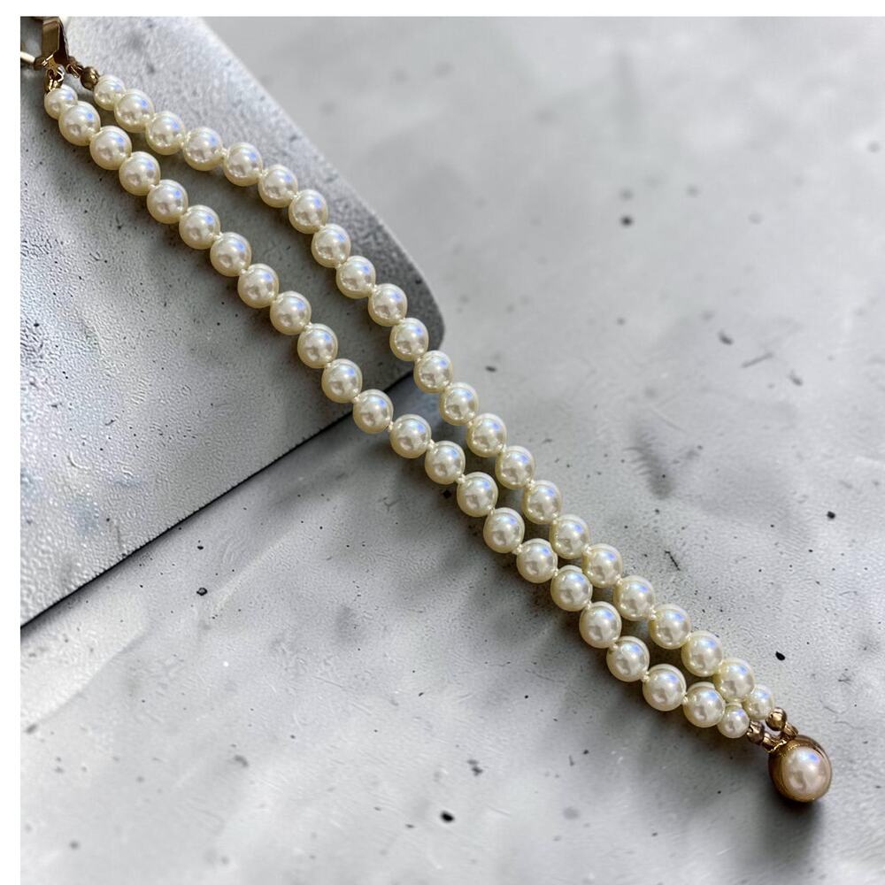 VTG 1940's - 50's Elegant Double Strand Glass Pearl Bracelet w/ Box Clasp 8.5"